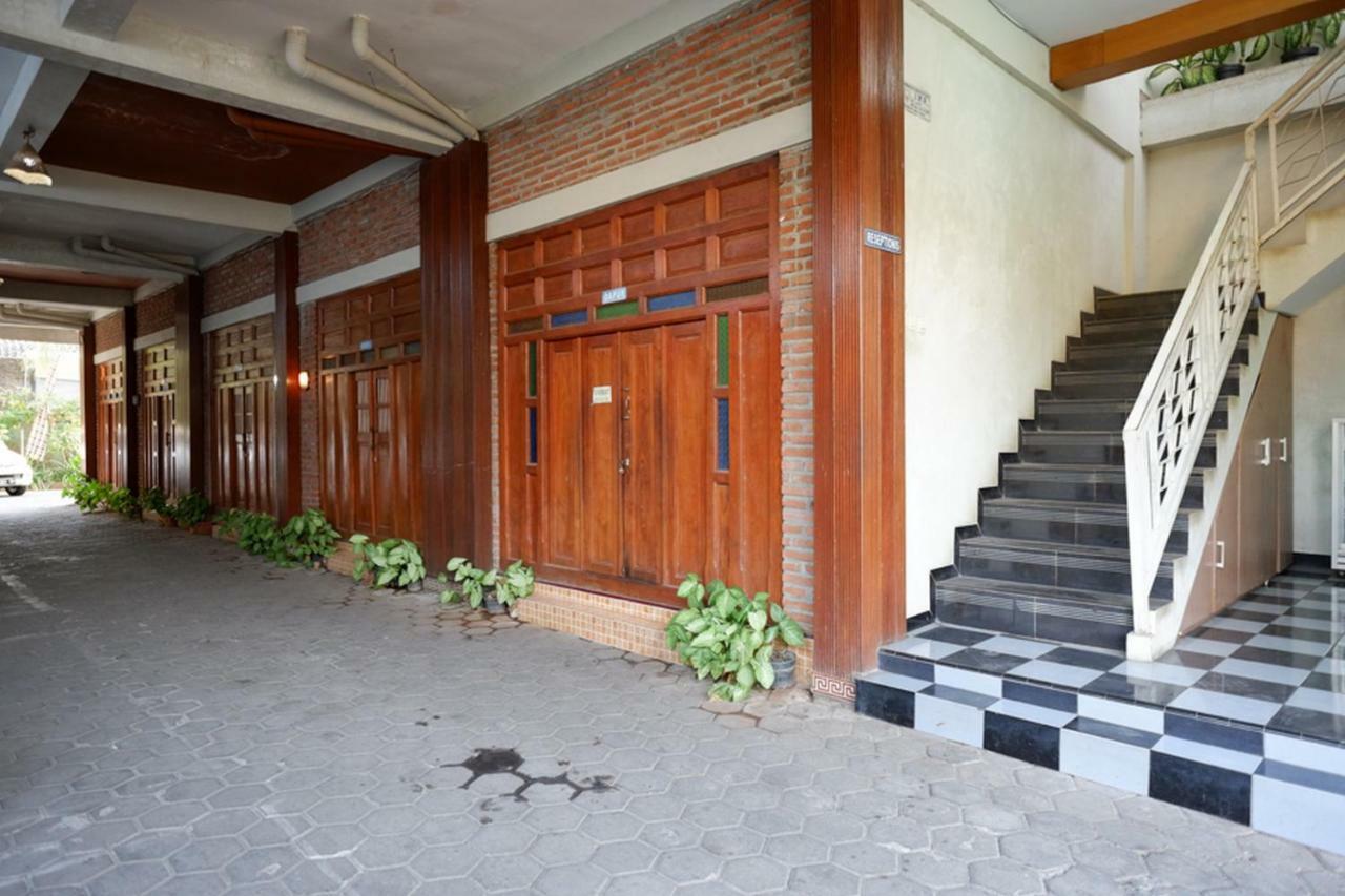 Wisma tamu Reddoorz Syariah Near Menara Kudus