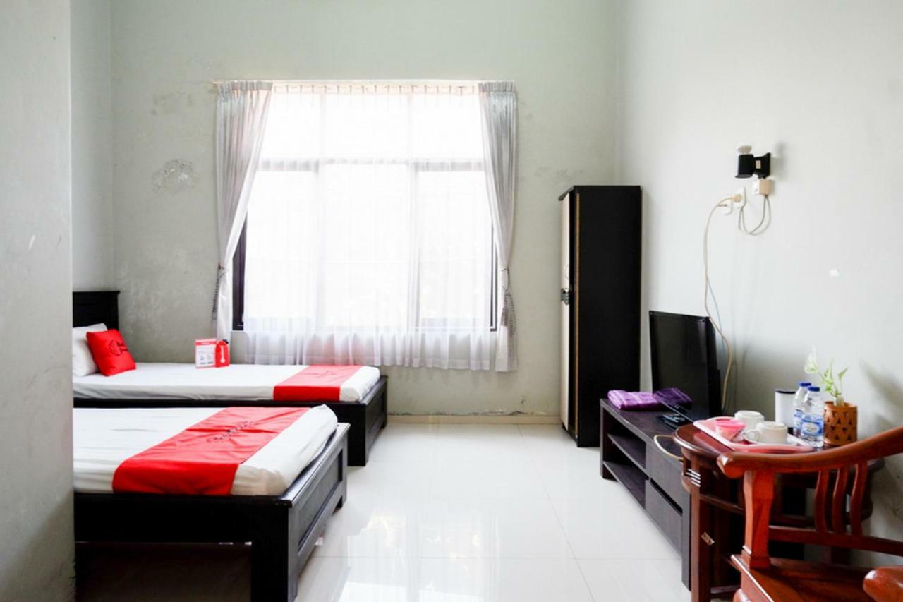 Wisma tamu Reddoorz Syariah Near Menara 2*